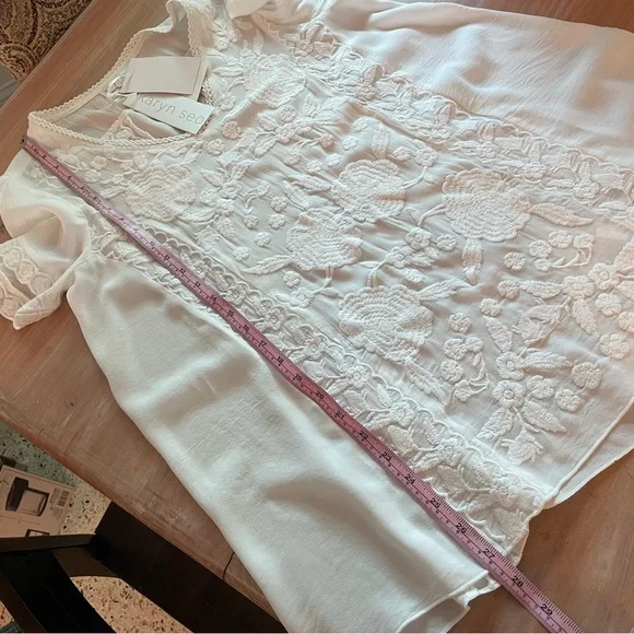 Anthropologie Karyn Seo White Short Sleeve Embroidered Swing Top! Small. - Picture 8 of 12